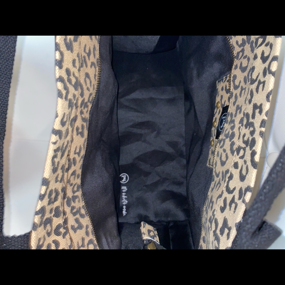 XL Sofia Crossbody Tote - Picture 4 of 7